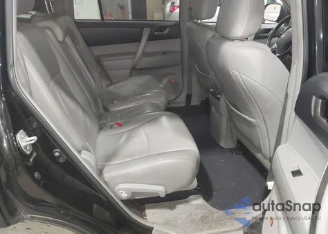 2011 Toyota Highlander Se V6 from USA, damaged, VIN 5TDBK3EH8BS066864